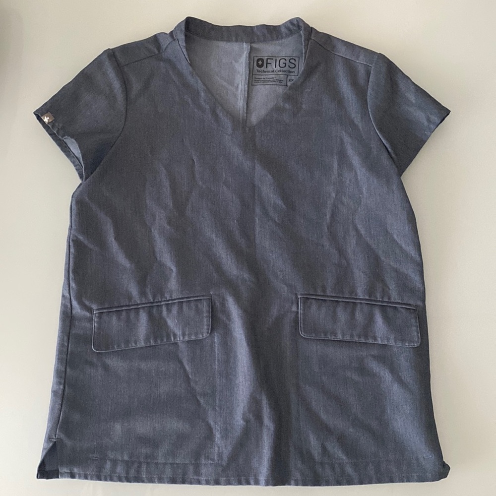 FIGS scrub top